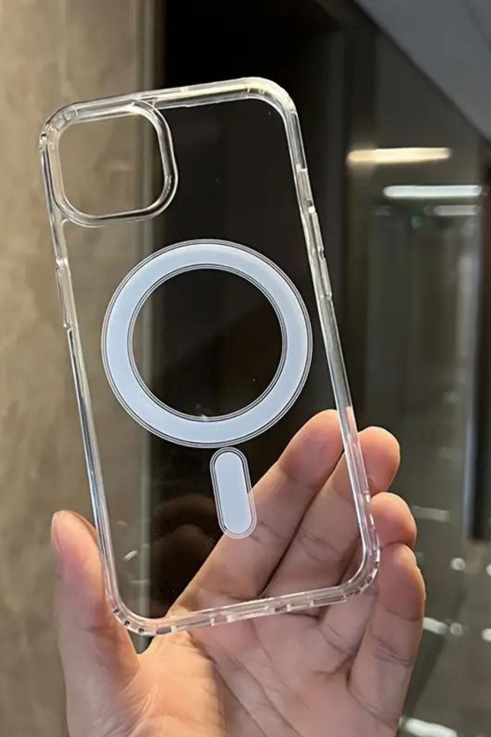 MagSafe غطاء حماية شفاف مع